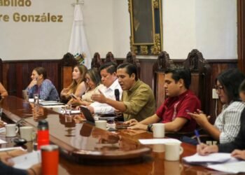 Aumentos en Ley de Hacienda afectan a tianguistas y pequeños negocios en Mérida