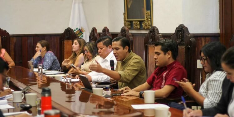 Aumentos en Ley de Hacienda afectan a tianguistas y pequeños negocios en Mérida