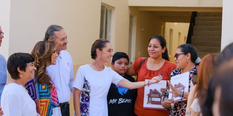 Entrega Presidenta Claudia Sheinbaum 225 viviendas de INFONAVIT en Quintana Roo