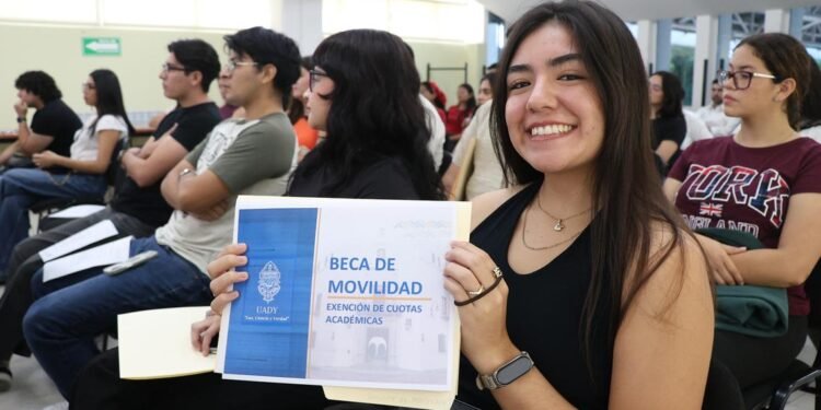 UADY, Becas, Movilidad Estudiantil, Estudiantes, Universitarios