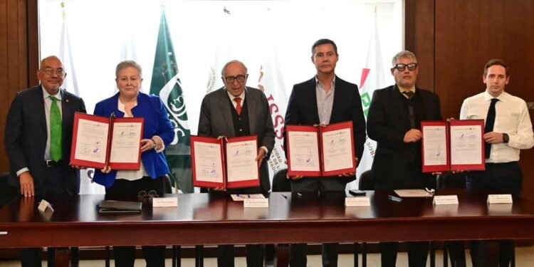 Con convenio fortalecerán la investigación y la producción nacional de insumos médicos