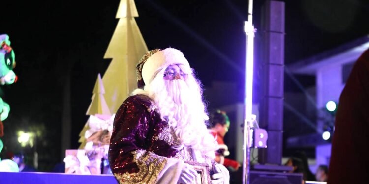 Mérida enciende sus luces para atraer visitantes en Navidad