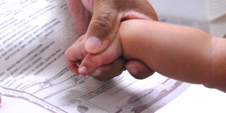 SCJN tumba prohibición de apellidos compuestos; gana la autonomía familiar