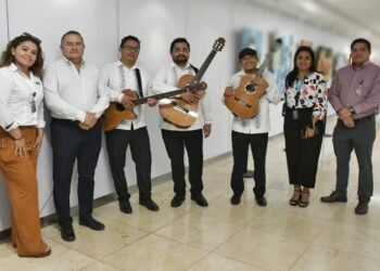 Aeropuerto Internacional de Mérida recibe con música y arte a sus visitantes