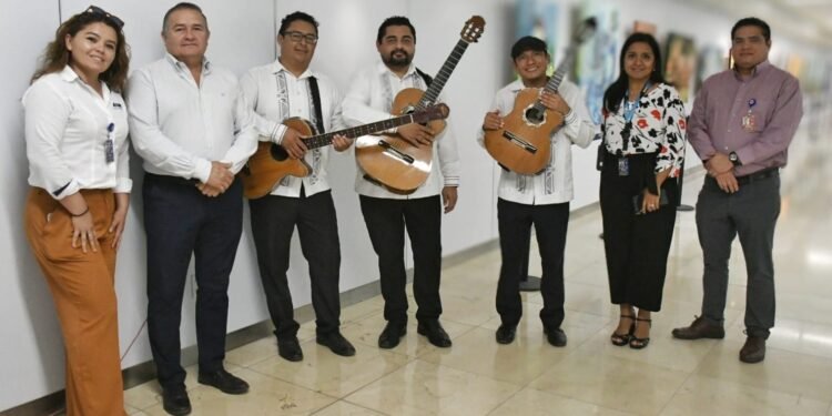 Aeropuerto Internacional de Mérida recibe con música y arte a sus visitantes