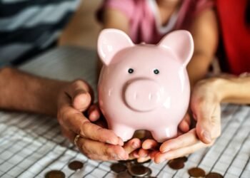 Afores bajarán comisiones a partir de 2026: más dinero para el retiro de los trabajadores