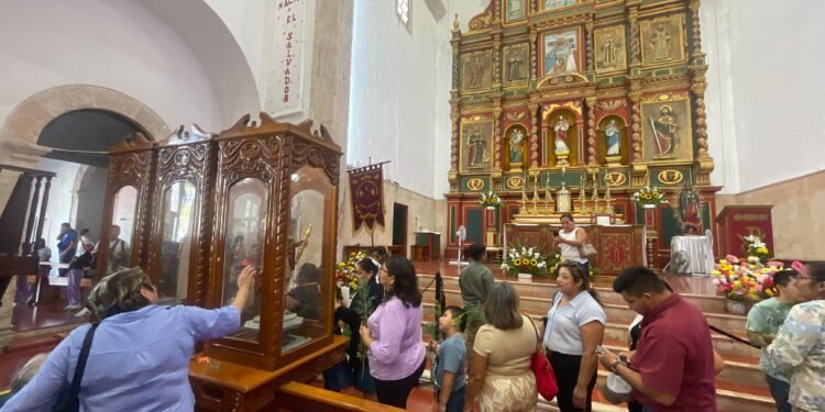 Miles de fieles celebran en Tizimín el primer aniversario del Santuario de los Tres Reyes