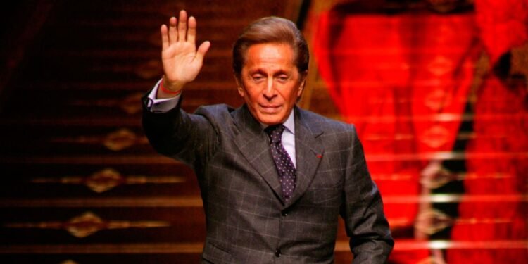 El mundo de la moda está de luto, muere a los 93 años el diseñador Valentino Garavani