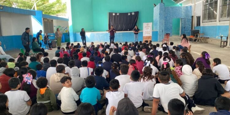 Refuerza Gobierno estatal estrategia “Protégete” contra el ciberacoso, dirigida a estudiantes