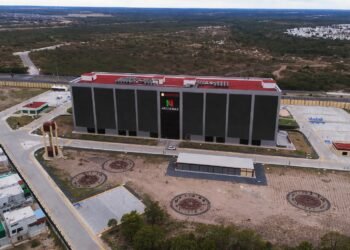 Rafael Marín coloca al tren en el centro del comercio regional