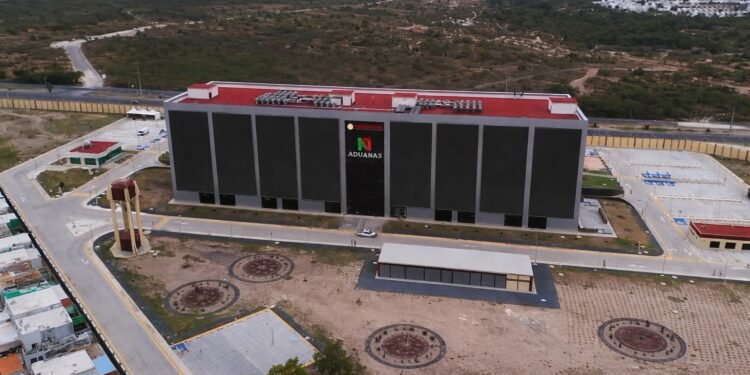 Rafael Marín coloca al tren en el centro del comercio regional