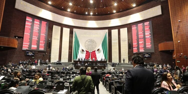 Adiós al “sueldo competitivo”: Diputados avanzan hacia la transparencia salarial