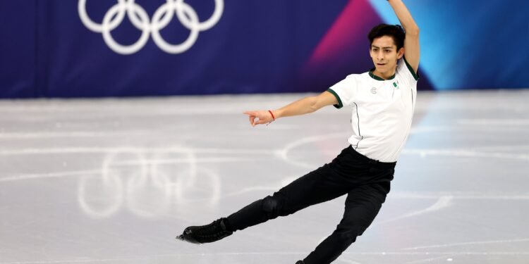 Glamour olímpico: Donovan Carrillo, del hielo a la pasarela con estilo mexicano