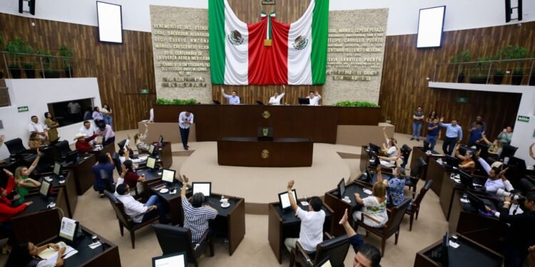 Yucatán perfila reforma para castigar el fraude turístico