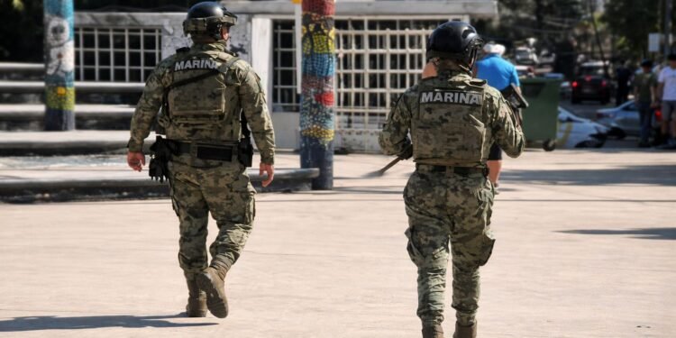 Marina despliega más de 300 elementos para reforzar seguridad en la costa de Jalisco