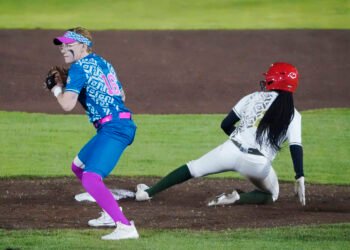 Noche histórica de sóftbol; Zona Sur se lleva el primer juego de estrellas y Samaria Benítez la mejor jugadora
