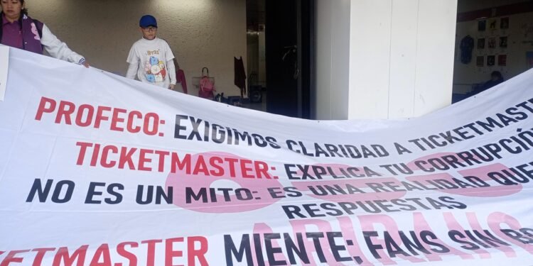 ARMY toma las calles de CDMX; exige transparencia en venta de boletos para BTS