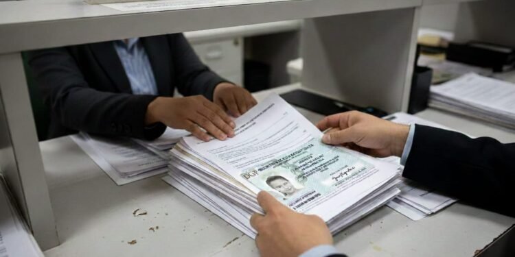 ¿Usas tu cédula profesional como identificación? Esto debes saber