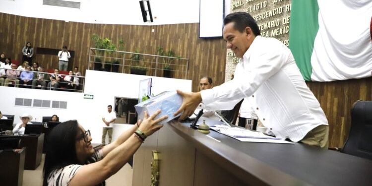 Avanzan derechos humanos con nueva perspectiva temática, presenta CODHEY informe 2025