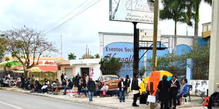 Fiebre por Shakira: acampan desde dos días antes para aullar con “La Loba”