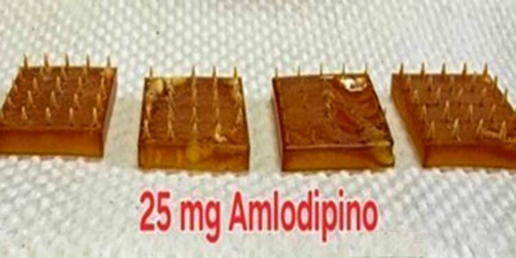 Desarrollan en la UNAM parche para la hipertensión: menos pastillas, más control