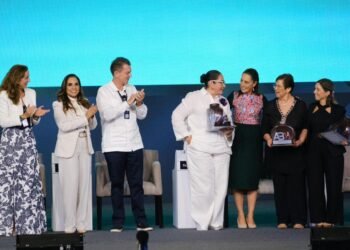 Bancos y Gobierno fijan meta histórica de financiamiento para impulsar la economía