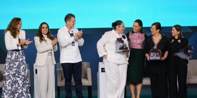 Bancos y Gobierno fijan meta histórica de financiamiento para impulsar la economía