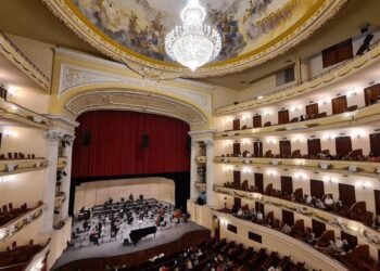 Avanza la restauración del Teatro Peón Contreras tras incendio