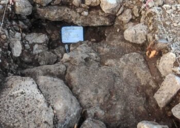 Descubren ritual oculto bajo una antigua plataforma maya en Yucatán