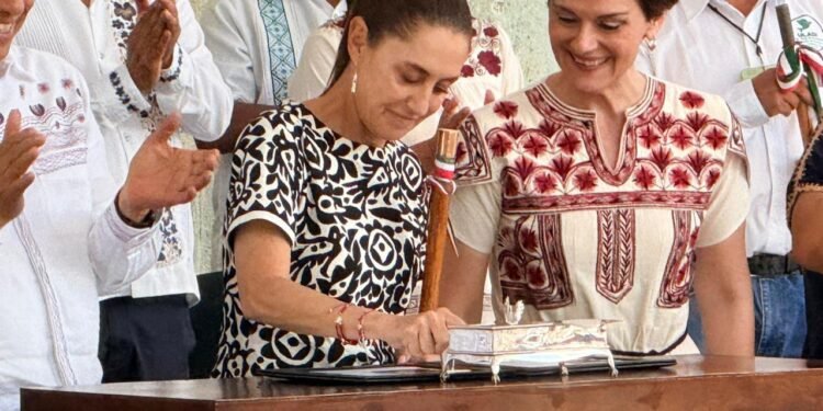 Emiten timbre postal en honor a Margarita Maza en su bicentenario