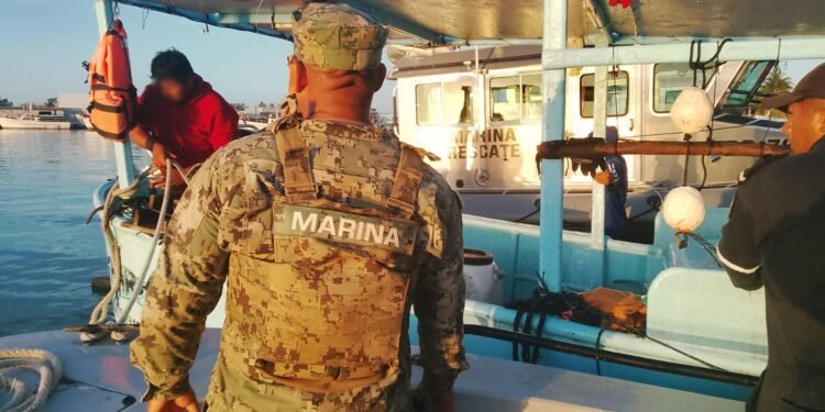 Golpe a la pesca ilegal en Arrecife Alacranes: retienen embarcaciones