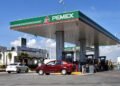 Sheinbaum renueva acuerdo para mantener la gasolina regular debajo de $24 por litro