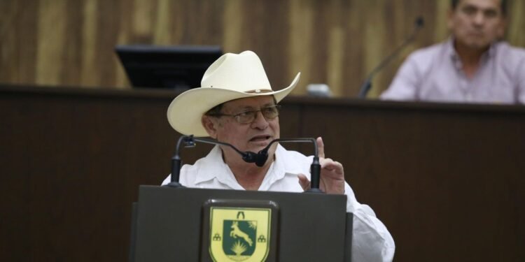 Monforte desmiente información falsa sobre gusano barrenador en Yucatán