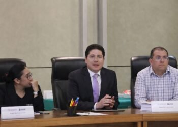 Aduanas y empresarios cierran filas para frenar el contrabando y agilizar comercio exterior