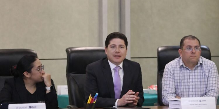 Aduanas y empresarios cierran filas para frenar el contrabando y agilizar comercio exterior