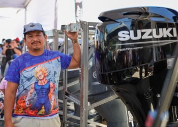 Modernizan sector pesquero con motores y créditos