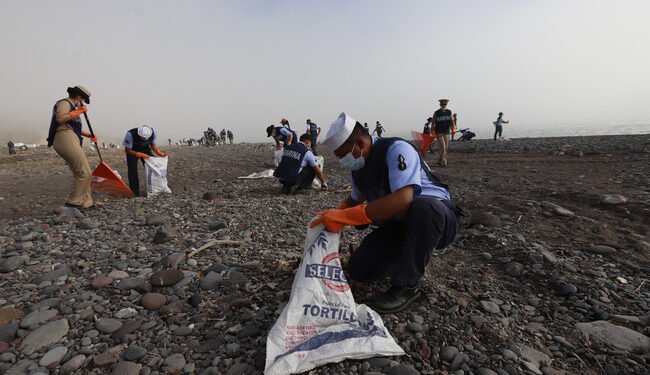 Retiran más de 740 toneladas de contaminantes en playas y altamar