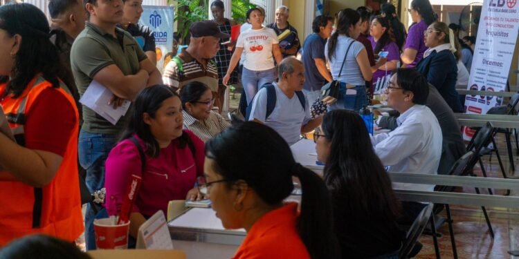 Apuestan por inclusión laboral con oportunidades para mayores de 50 y personas con discapacidad