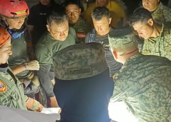 Rescatan con vida a Francisco Zapata Nájera tras 14 días atrapado en mina de Sinaloa