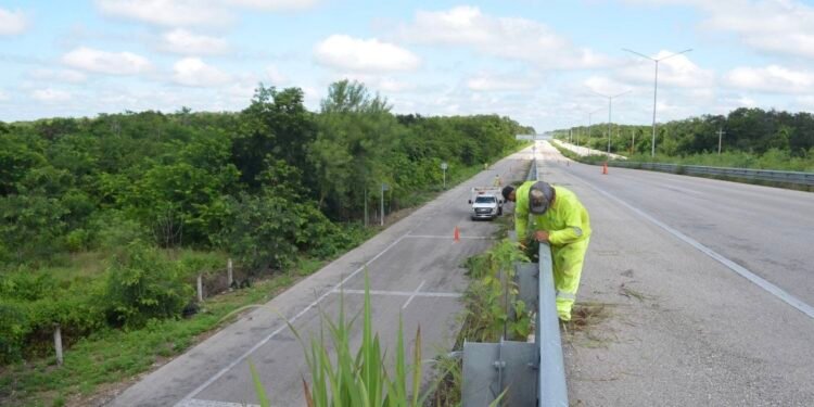 Enchulan caminos del estado; modernizan el distribuidor Teya y el acceso a Celestún