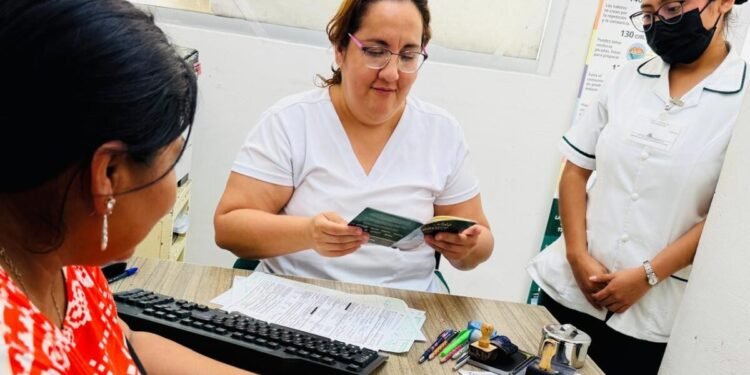 Arranca credencialización universal de salud con 3 mil registros diarios