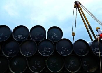 En un “telefonazo” Japón compra un millón de barriles de petróleo a México