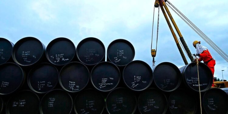 En un “telefonazo” Japón compra un millón de barriles de petróleo a México