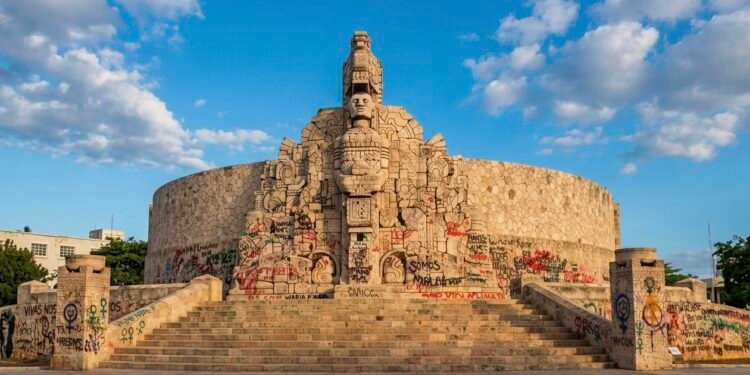 Monumento a la Patria, el más dañado tras marcha del 8M