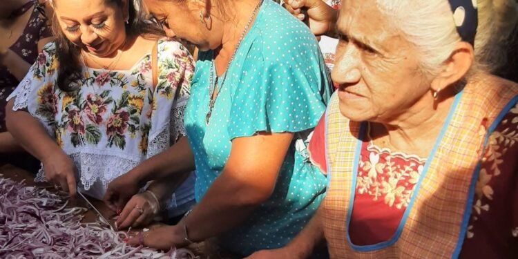 Chumayel llora con sabor; el “Dzan Cebolla” abre camino a su fiesta mayor