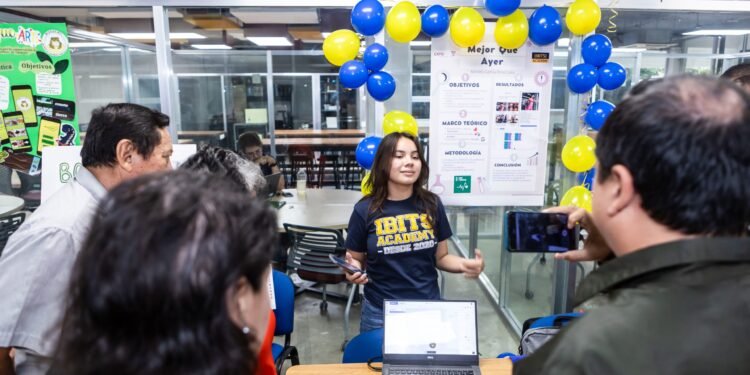 Feria ciencias abre la puerta a los jóvenes a competencias nacionales e internacionales