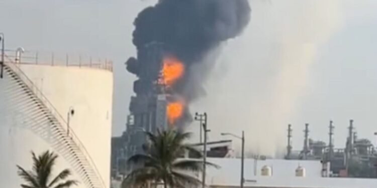 Nuevo siniestro en refinería de Tabasco intensifica vigilancia operativa