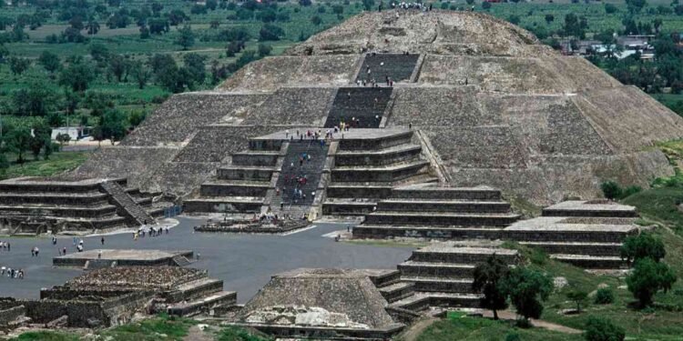 Disparos en la Pirámide de la Luna: reportan una mujer fallecida y varios lesionados