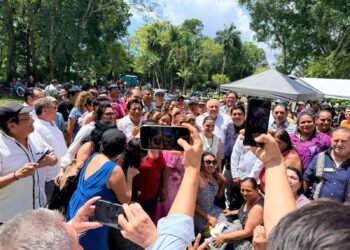 Marín Mollinedo acelera en Quintana Roo con respaldo desde la isla