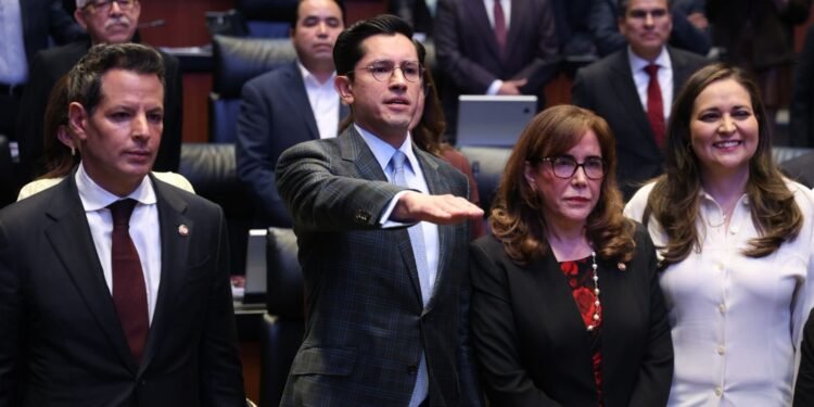 Senado ratifica a Roberto Velasco como nuevo canciller de México
